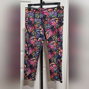CVG Constantly Varied Airbrush Botanical Tropical Print Capri Leggings